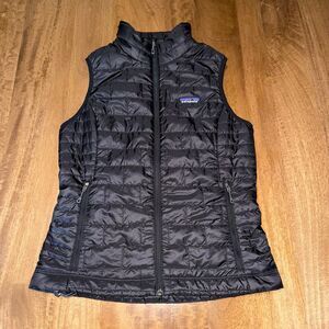 Patagonia Women’s Nano Puff Vest Small Black Sleeveless Insulated Outdoor Jacket